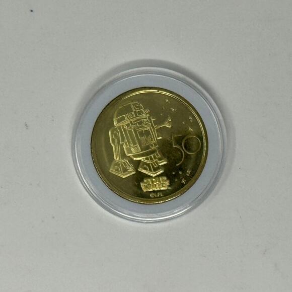 DISNEY 50th Anniversary Gold Medallion Coin Star Wars R2D2 - Picture 1 of 2